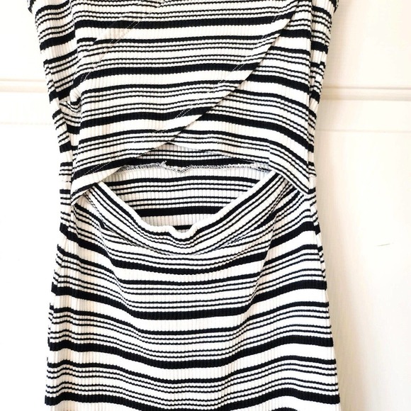 Women's Dress Size S with cut out at belly, body con, striped, mid-calf - Sexy! - Picture 2 of 6